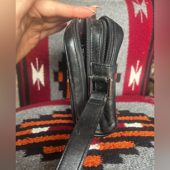 ***AUTHENTIC GUCCI WRISTLET*** - Picture 3 of 13